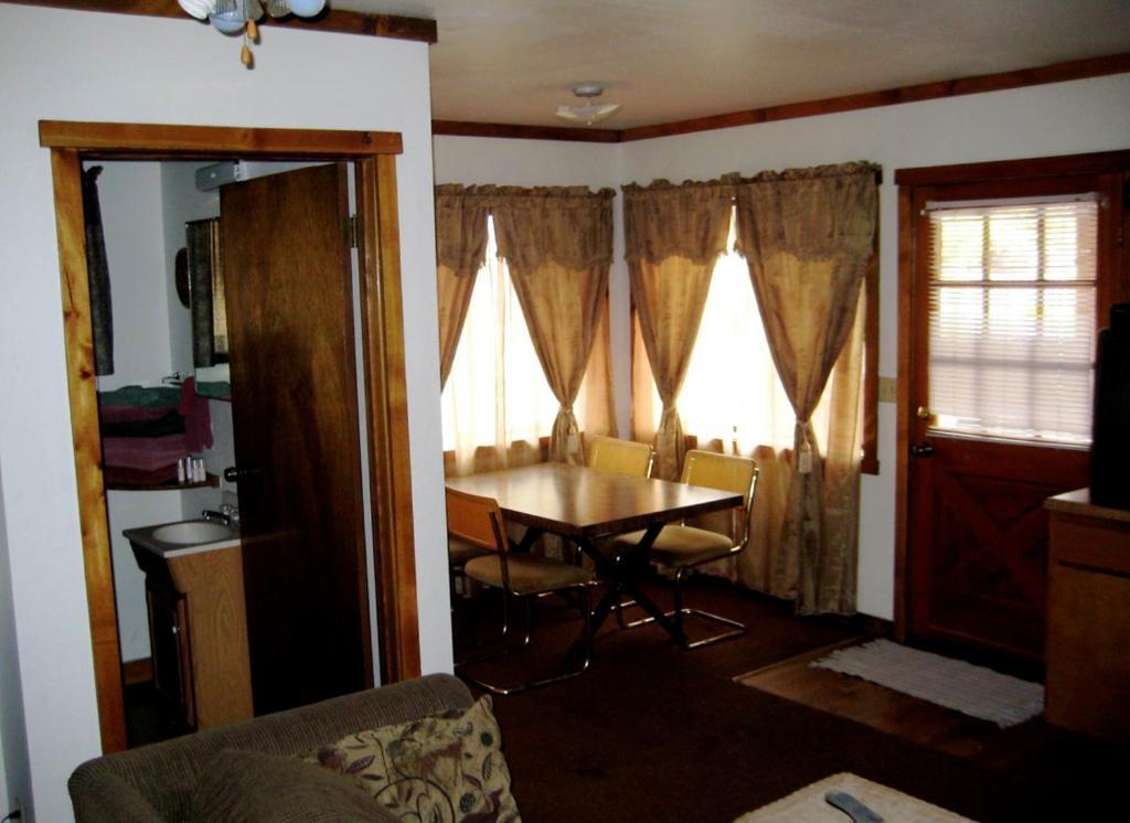 Majestic Moose Lodge - Coptic Village Big Bear Lake Room photo