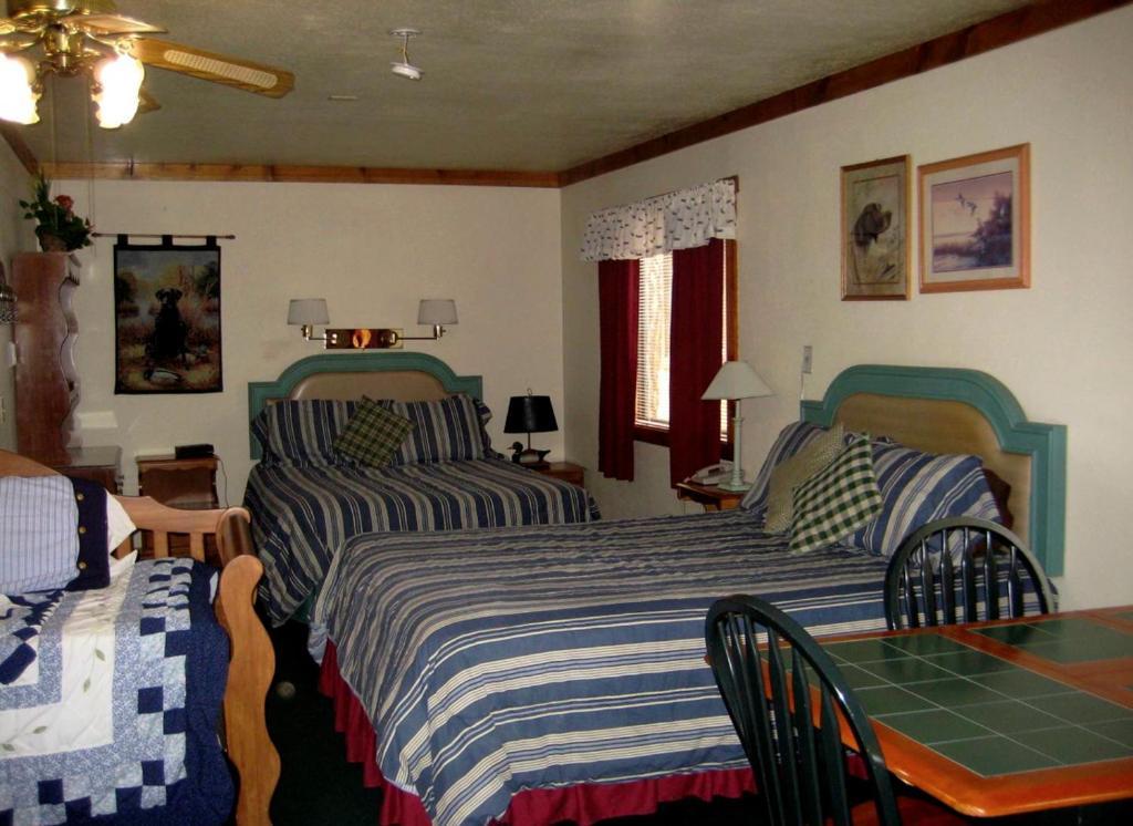 Majestic Moose Lodge - Coptic Village Big Bear Lake Room photo