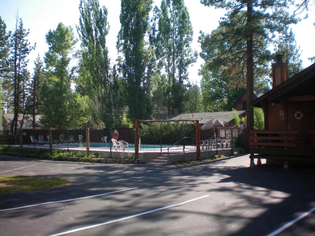 Majestic Moose Lodge - Coptic Village Big Bear Lake Exterior photo